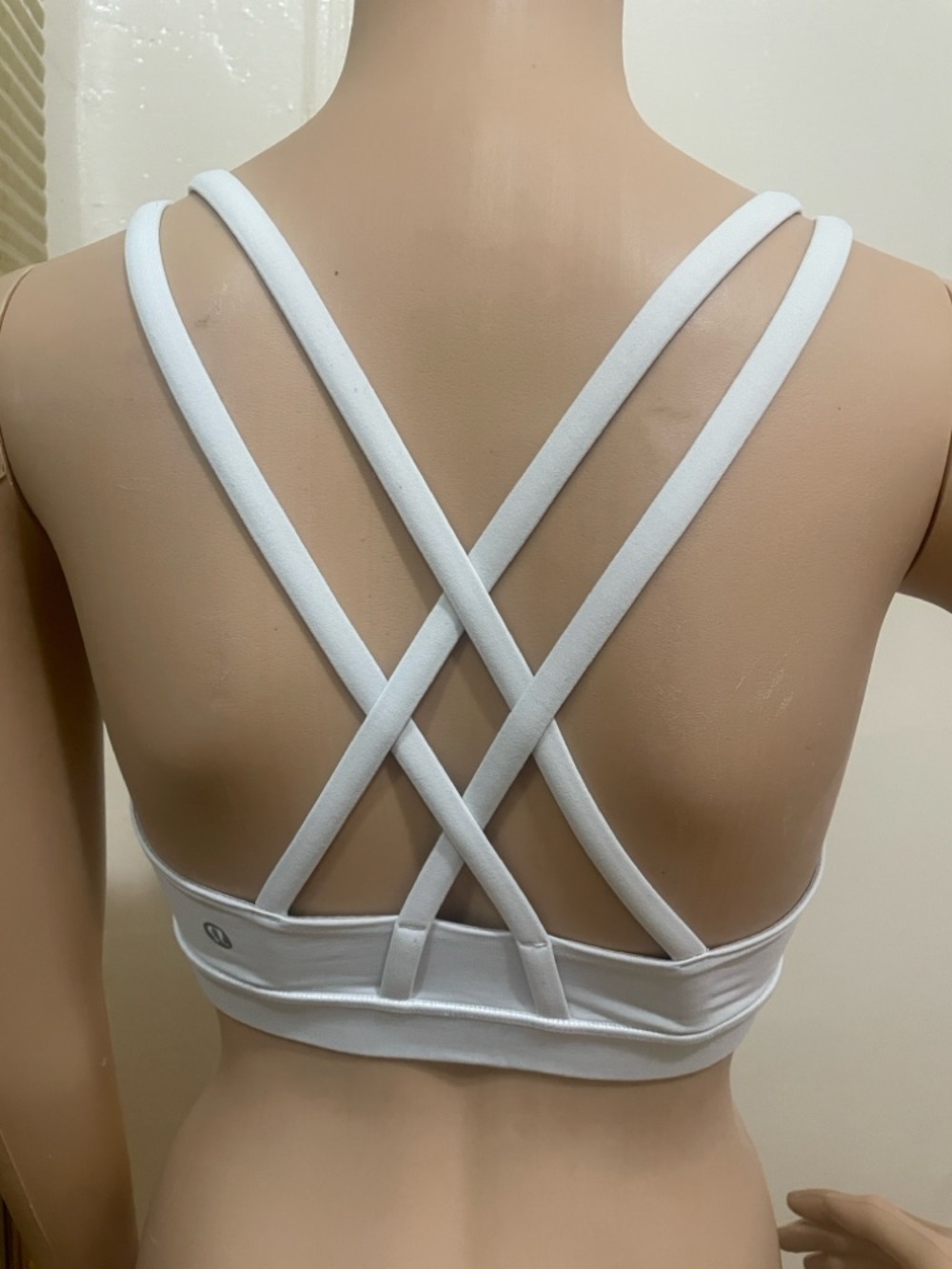 Lululemon White Seamless Scoop Neck Sports Bra - Picture 2 of 8